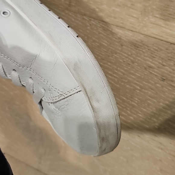 Helly Hansen White Casual Sneakers - Picture 10 of 11